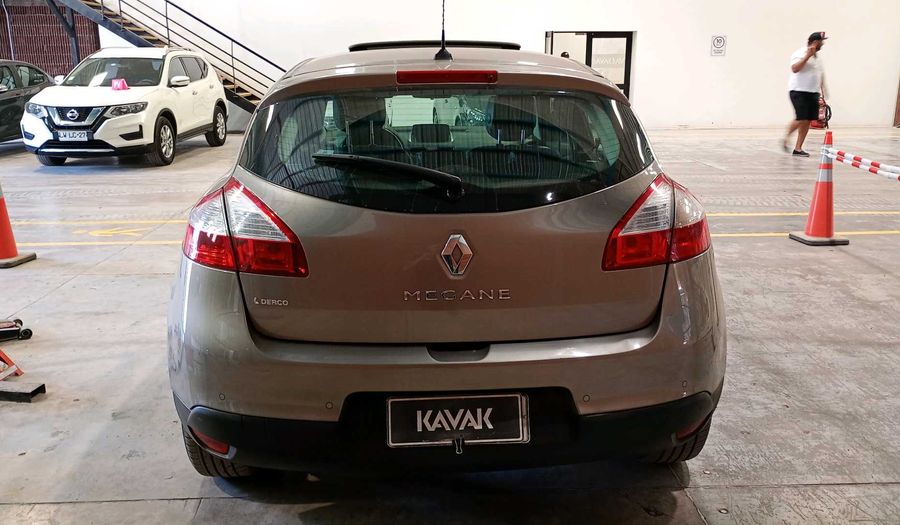 Renault Megane 2.0 16V DYNAMIQUE PACK Hatchback 2015