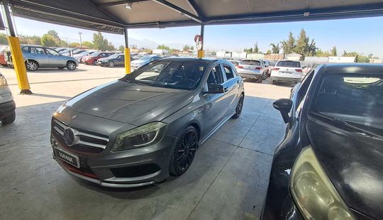 Mercedes Benz • Clase A