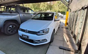 Volkswagen • Polo