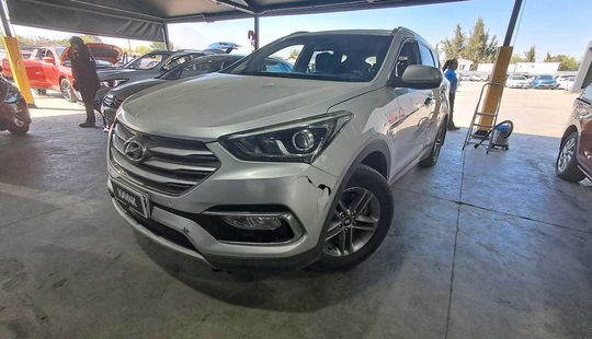 Hyundai • Santa Fe