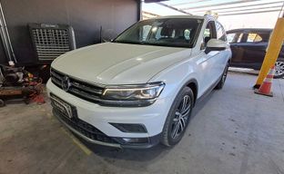 Volkswagen • Tiguan