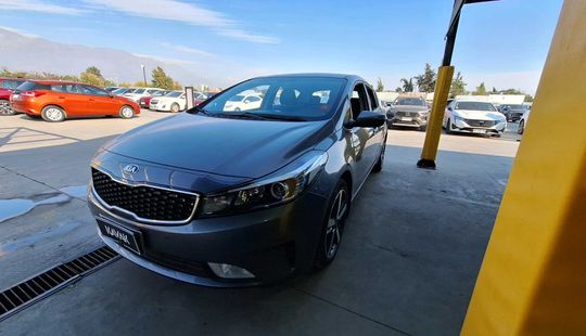 Kia • CERATO 5