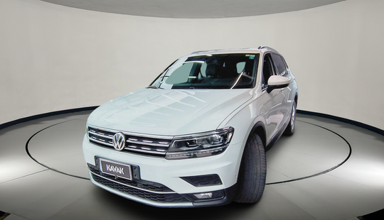 Volkswagen • Tiguan