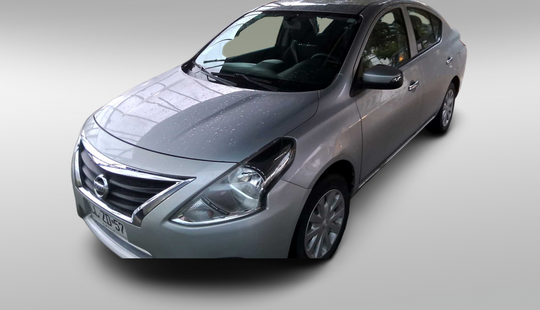 Nissan • Versa