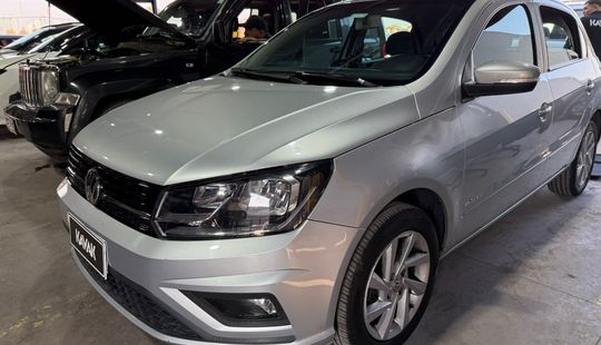 Volkswagen • Gol
