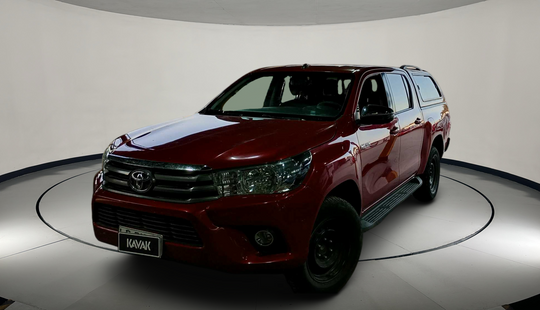 Toyota • Hilux