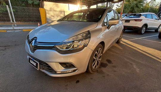 Renault • Clio