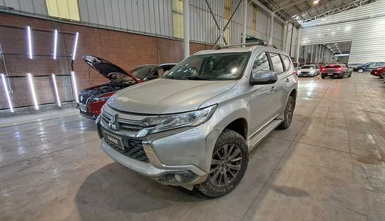 Mitsubishi • Montero Sport