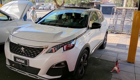 Peugeot • 3008
