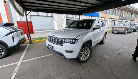 Jeep • Grand Cherokee