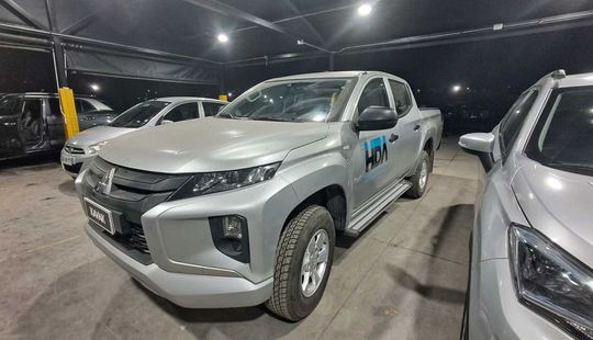 Mitsubishi • L200