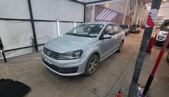 Volkswagen • Polo
