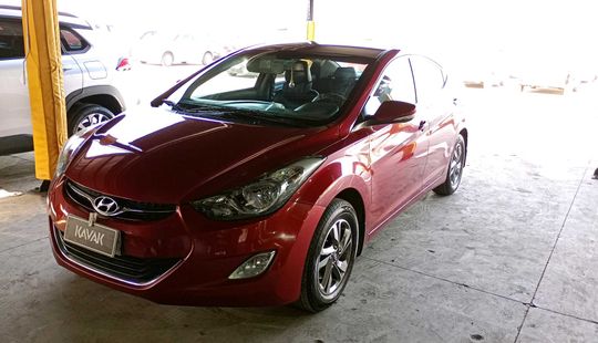 Hyundai • Elantra