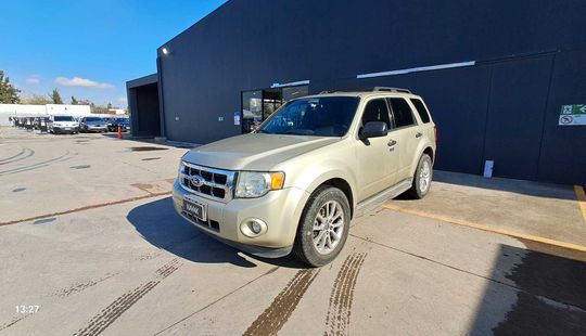 Ford • Escape