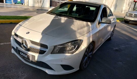 Mercedes Benz • Clase CLA