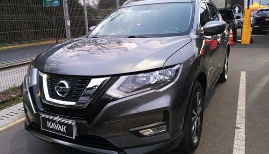 Nissan • X-Trail