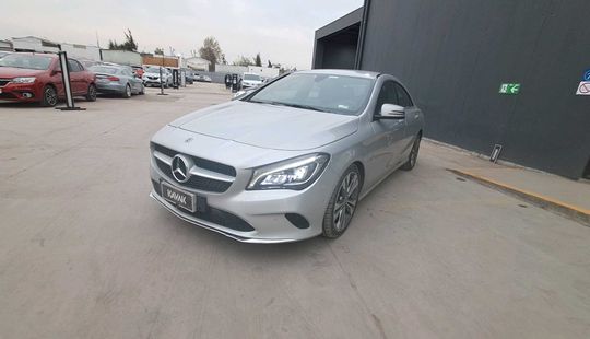 Mercedes Benz • Clase CLA