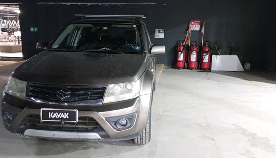 Suzuki • GrandNomade