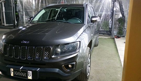 Jeep • Compass