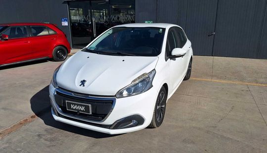 Peugeot • 208