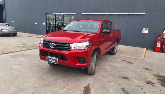 Toyota • Hilux