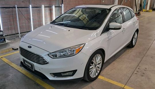 Ford • Focus