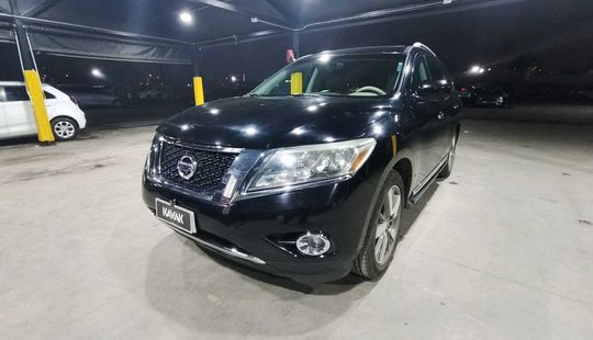 Nissan • Pathfinder