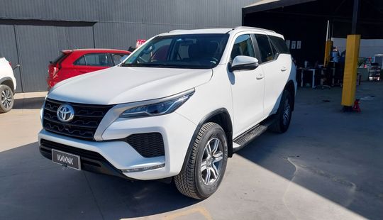 Toyota • Fortuner