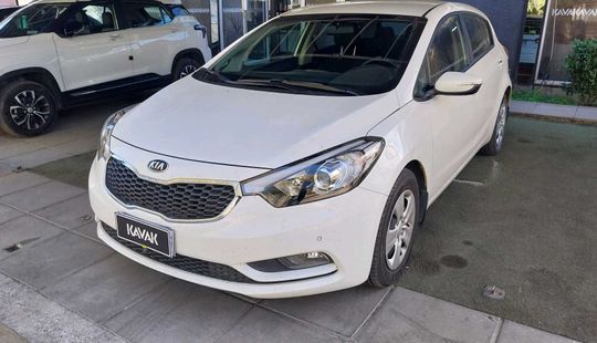 Kia • CERATO 5