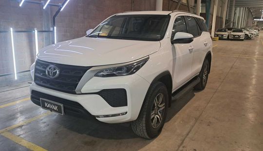 Toyota • Fortuner