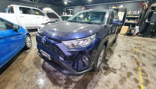 Toyota • RAV4