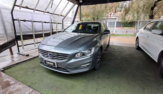 Volvo • S60