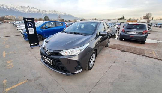 Toyota • Yaris