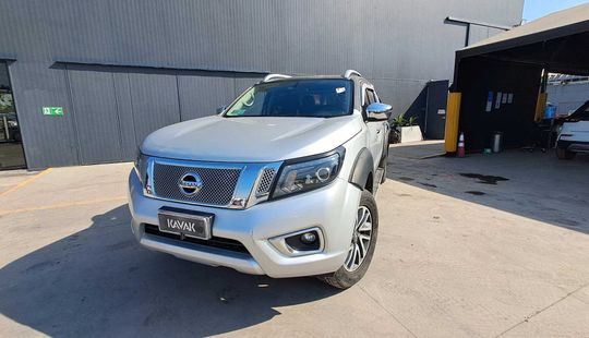 Nissan • Navara
