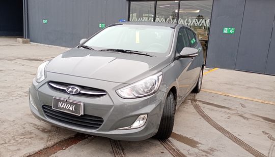 Hyundai • Accent