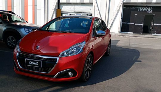 Peugeot • 208