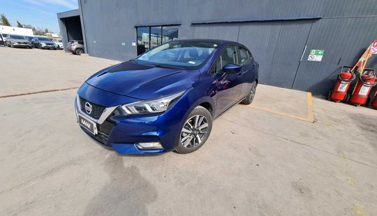 Nissan • Versa