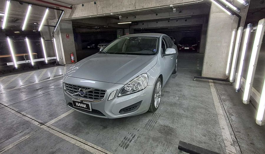 Volvo S60 1.6 T4 AUTO Sedan 2013