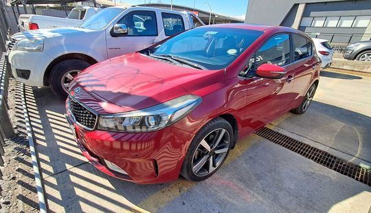 Kia • CERATO 5