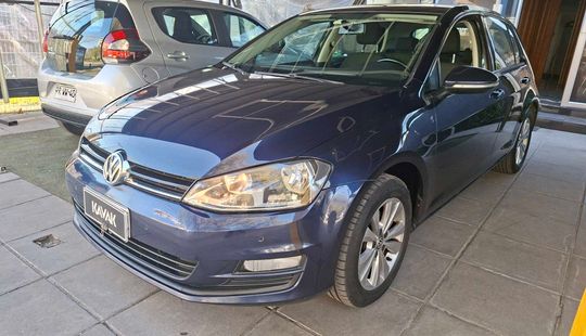 Volkswagen • Golf