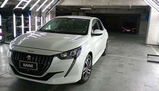 Peugeot • 208