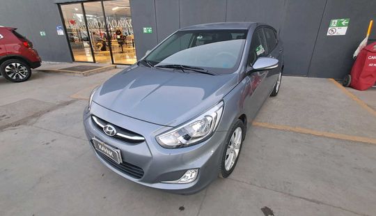 Hyundai • Accent