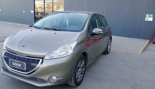 Peugeot • 208