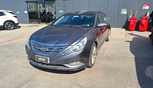 Hyundai • Sonata
