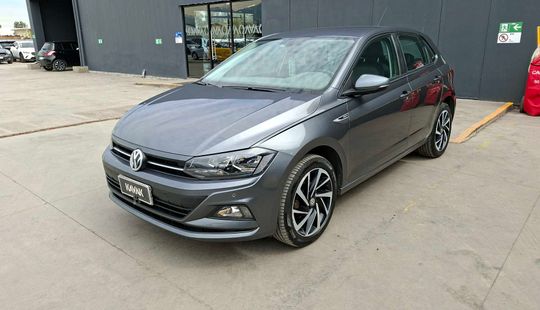 Volkswagen • Polo
