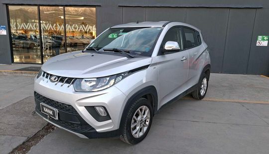 Mahindra • Kuv 100