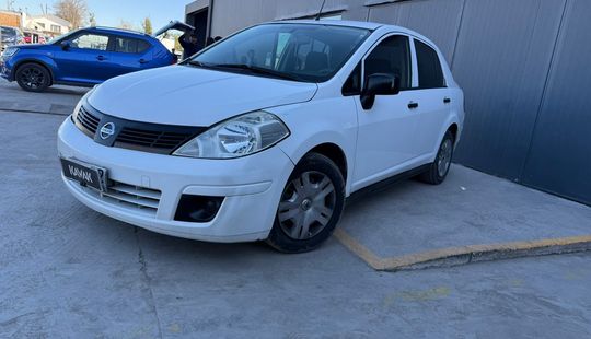 Nissan • Tiida