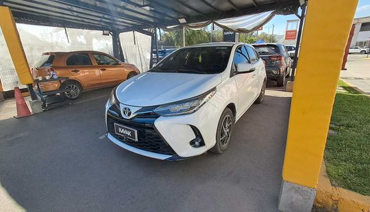 Toyota • Yaris