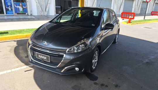 Peugeot • 208