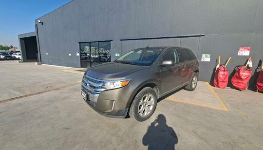 Ford • Edge